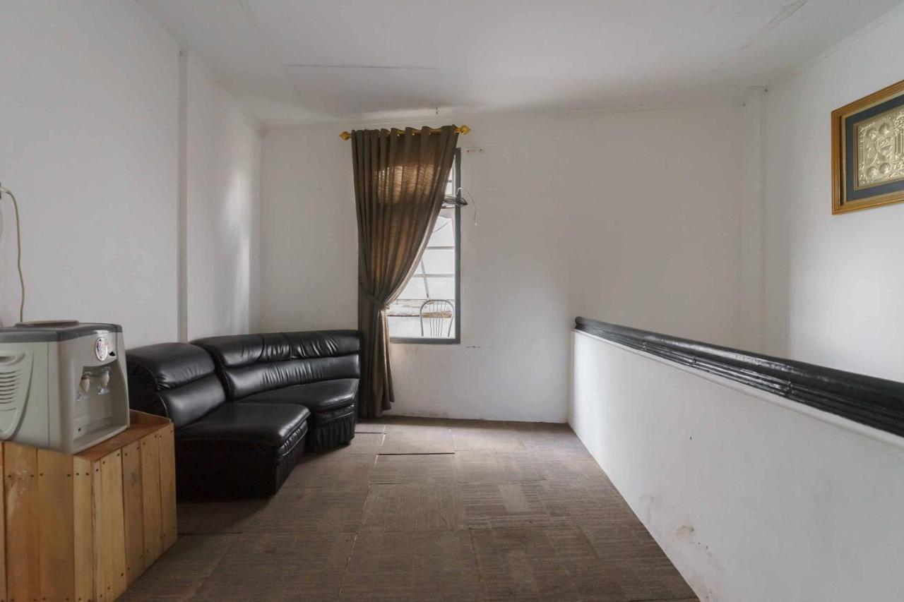 Urbanview Hotel Ananda Syariah By Reddoorz Bukittinggi Luaran gambar